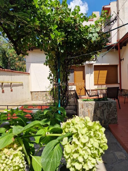 Dacia - Eminescu - Vasile Lascar - vila 4 camere - renovata 2025 - gradina