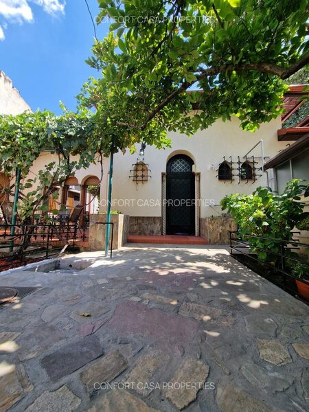 Dacia - Eminescu - Vasile Lascar - vila 4 camere - renovata 2025 - gradina